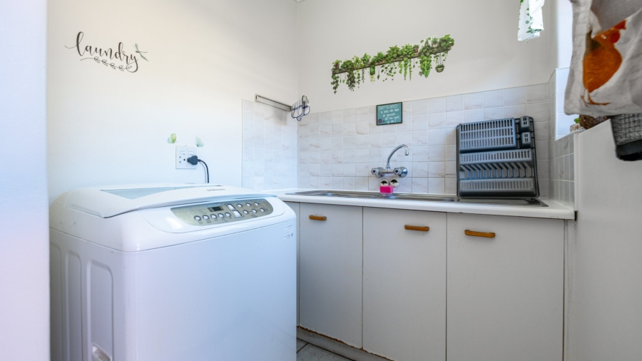 3 Bedroom Property for Sale in Denneoord Western Cape